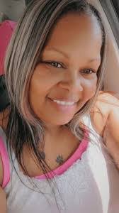 Toni Trent's Instagram, Twitter & Facebook