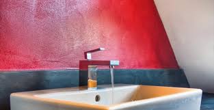 Et par contre pas d'accord avec l'autre avis concernant la salle de bains j'ai mis le tadelakt rouge dans ma salle de bains et c'est top. Comment Faire Disparaitre Du Tadelakt Rouge Pour Revenir A Des Couleurs Moins Vives M6 Deco Fr