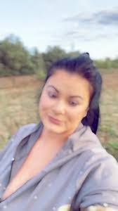 Carla Whitney's Instagram, Twitter & Facebook