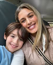 Amy Tower's Instagram, Twitter & Facebook