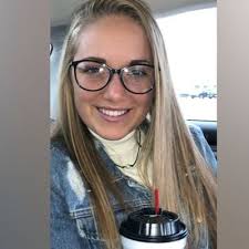 Denise Bontrager's Instagram, Twitter & Facebook