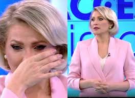Atacatoarea a fost luată de autorități, la primul incident, însă aceasta a fost pusă în libertate după doar o săptămână. Mirela Vaida Atacata Citeste Toate Articolele Despre Mirela Vaida Atacata Pagina 1 Din 1 Antena 1