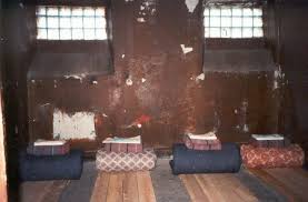 There's spectacular views to be had over the southern aegean sea, as well as numerous activities to keep you occupied on your holiday. Una Noche En La Prision Convertida En Un Hotel En Letonia Sera Una Experiencia Inolvidable Ver Y Visitar