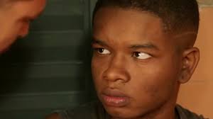 Pedro Maya, o Bola de 'A Regra do Jogo', deu seu 1º beijo em cena