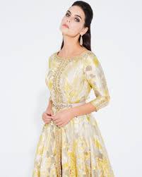 صوفيا بن يحيى قفطان Sb Kaftan On Instagram نرحب بكي في Sophia Benyahia Kaftan للإستفسار الرجاء الإتص Moroccan Dress Fashion Forward Dress Moroccan Fashion