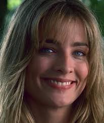 Colleen Morris's Instagram, Twitter & Facebook