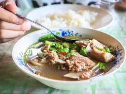 Tak heran warung makan kaki lima ini juga kerap disebut sop kaki kambing bca. Gimana Kalau Siang Ini Makan Sop Iga Enak Di Tempat Ini