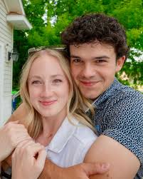 Well, it finally happened- I found my cart girl Yes, she is a cart girl and  it actually started