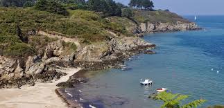 En tout début de journée, le temps est nuageux avec quelques pluies fines locales. Online Hafenhandbuch Frankreich Hafen Le Palais Auf Der Insel Belle Belle Ile