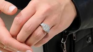 We ladies take the ring quite seriously. Spectacular Engagement Rings From The Bachelor And The Bachelorette Abc7 Los Angeles