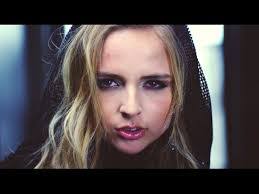 Misty Kay's Instagram, Twitter & Facebook