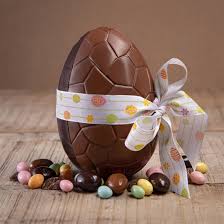 Oeuf Chocolat De Paques 350g Chocolat De Paques D Lys Couleurs