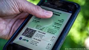 A app do sns 24 ganhou a capacidade de apresentar o certificado digital covid do utilizador, mas tem outras funcionalidades úteis para os utentes. Covid 19 Portugal Comecou Hoje A Emitir Certificados Digitais De Vacinacao