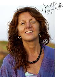 Regocíjate en el paraíso con los retiros de yoga en méxico. Restorative Alignment Restore Strengthen Relax