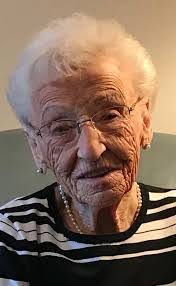 Frieda Pennington's Instagram, Twitter & Facebook