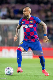 * vidal mobile regroupe des contenus payants sur abonnement et des contenus gratuits : Arturo Vidal Of Barcelona In Action During The Barcelona V Leganes Leganes Barcelona Vidal