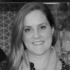 Caroline Stearns's Instagram, Twitter & Facebook