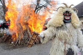 A busójárás a velencei és a riói karnevállal rokonságot mutató délszláv sokac csoportok messze földön. Mohacsi Busojaras Winter Scareaway Festival Hungary