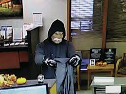 How do you spell fortuneate? Metamora Bank Robbed Fulton County Expositor