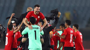 É o clube mais bem sucedido em torneios do continente africano, tendo ganho a liga dos. Al Ahly And Zamalek Administrators Wrestle In Cairo And Players Embrace In Tokyo ÙŠØª Teller Report