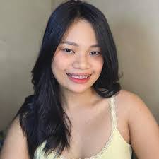 Alma Chua's Instagram, Twitter & Facebook