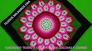 Manta colorida tejida a crochet o ganchillo con sobrantes de lana. Cuadrado Tejido A Crochet O Ganchillo Con Flor De 32 Petalos Paso A Paso Para Colchas Y Cojines Crochet Eu