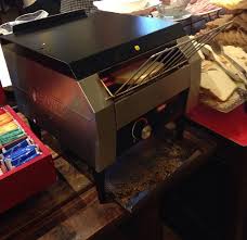 A Toast Qwik Conveyor Toaster At The Hotel Saint George In Puerto Iguazu Misiones Hatcosighting Conveyor Toaster Qwik