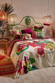 boho vs mid century modern bedroom styles which one fits your personality decor yatak odasi dekorasyon fikirleri modern yatak odalari bohem yatak odalari