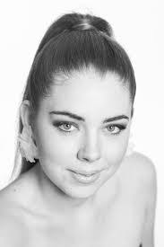 Cassie Chaplin's Instagram, Twitter & Facebook