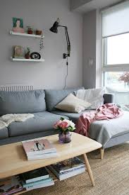 Find out how to take any piece of furniture and give it a carrera marble look with this easy paint technique. Faux Flowers 1 Apartment Apothecary