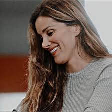 Vivian Dubois (@ViviansWorld77)