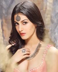 She works in bollywood, tamil, malayalam, and telugu film industry. Amyra Dastur On Twitter I Always Find Beauty In The Things That Are Off And Imperfect They Are Much More Interesting Marcjacobs