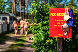 In den 1970er jahren erlebt die bewegung dann einen. Fkk Camping Knattercamping