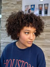 Mégane. Hairstylist har lagt till...