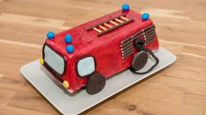 Feuerwehrauto Kuchen Rezept Von Backen De Rezept Feuerwehrauto Kuchen Auto Kuchen Kindergeburtstag Cars Kuchen