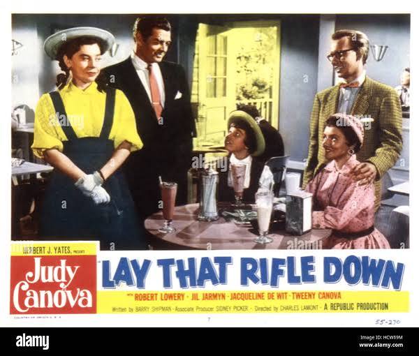 LAY THAT RIFLE DOWN, Judy Canova, Robert Lowery, Tweeny Canova, Jill  Jarmyn, Leon Tyler, 1955 Stock Photo - Alamy