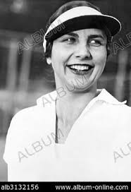 HISTORICAL FEMALE TENNIS PLAYER