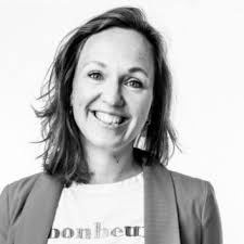 Na iets meer dan 10 jaar in dienst te zijn geweest bij Elver start ik  morgen, na een heerlijk lang verlof, een nieuwe uitdaging bij praktijk  Relou.