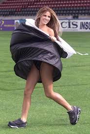 The wimbledon championships is one of the oldest tournaments in the tennis world with a splendid history. Fotostrecke Streaker Und Andere Flitzer Der Spiegel