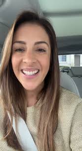 Varias veces me han preguntado cómo hago para salir con Nour cuando vamos  solas. Bueno, pues les traigo mi indispensable en el carro para viajar  segura y tranquila con mi niña 🩷. Les comparto el link ...