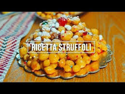 Presto tornerò a postare regolarmente qualche bella ricettina. Tutorial Struffoli Napoletani Originali Ricetta Della Nonna Youtube Ricette Dolci Ricette Dolci