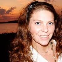 Sarah Kingery's Instagram, Twitter & Facebook