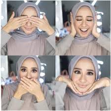 Pernikahan engku emran dengan noor nabila digelar di sebuah masjid di ibu kota dengan dihadiri kerabat dan keluarga. Biodata Laudya Cynthia Bella Isteri Engku Emran Azhan Co