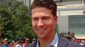 Mets fireballer jacob degrom is unrecognizable after getting his signature long locks shorn off. Degrom On His Fashion 07 17 2018 New York Mets