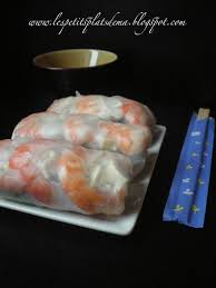 Pour Une Dizaine De Rouleaux De Printemps 10 Feuilles De Riz 15 Crevettes C Rouleau De Printemps Recettes De Cuisine Rouleau De Printemps Poulet Crevette