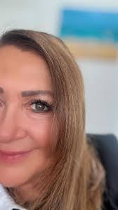 No me canso de recomendarla porque de verdad el tiempo que me ahorro para  salir perfecta por la mañana es increíble!!!, Gracias @mirtacarrasco.lashes  👁️‍🗨️👁️‍🗨️