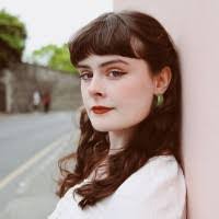 Cara Ireland's Instagram, Twitter & Facebook