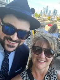 Toni Ferrarie. Travel. Yoga. (@toni_ferrarie_travelandyoga) · Instagram  照片和视频