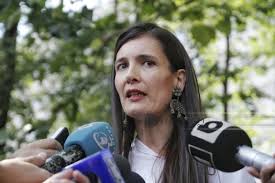 Clotilde marie brigitte armand (nacida el 28 de junio de 1973) es una política y empresaria rumana nacida en francia que se ha desempeñado. Clotilde Armand RidicÄƒm MaÈ™inile Parcate Neregulamentar Pe Profit Ro