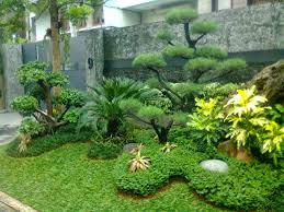 Lihatlah banyak contoh rumah, denah rumah, pagar rumah, desain kamar mandi, ruang tamu dan ruang tidur pilihan terbaik dari rumah kecil minimalis. Taman Minimalis Pagar Taman Minimalis